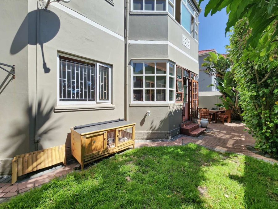 6 Bedroom Property for Sale in Muizenberg Western Cape